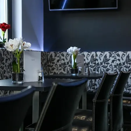 Hotel Fohnsdorf 호텔 3*