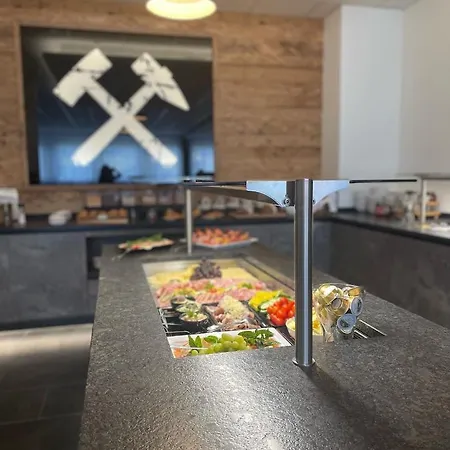 Hotel Fohnsdorf 호텔 3*