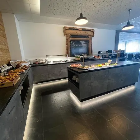 מלון Hotel Fohnsdorf 3*