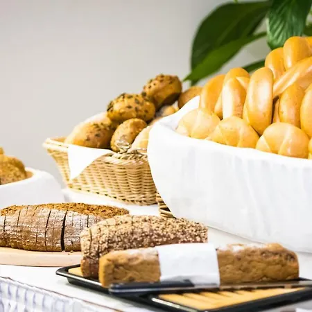 מלון Hotel Fohnsdorf 3*